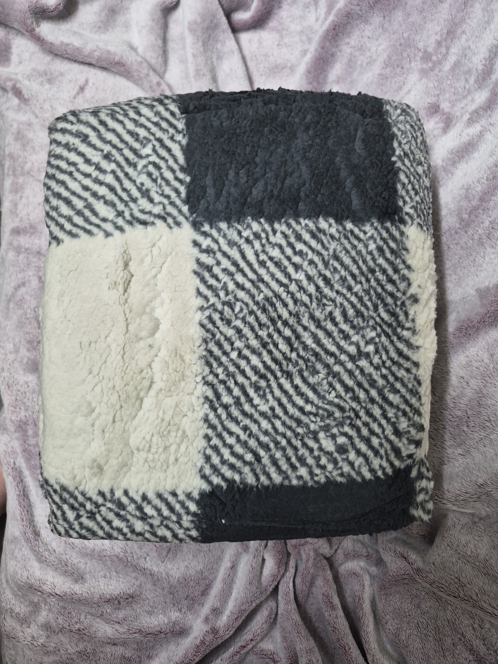 Plush Patchwork Sherpa Throw Blanket - Cream & Dark Gray